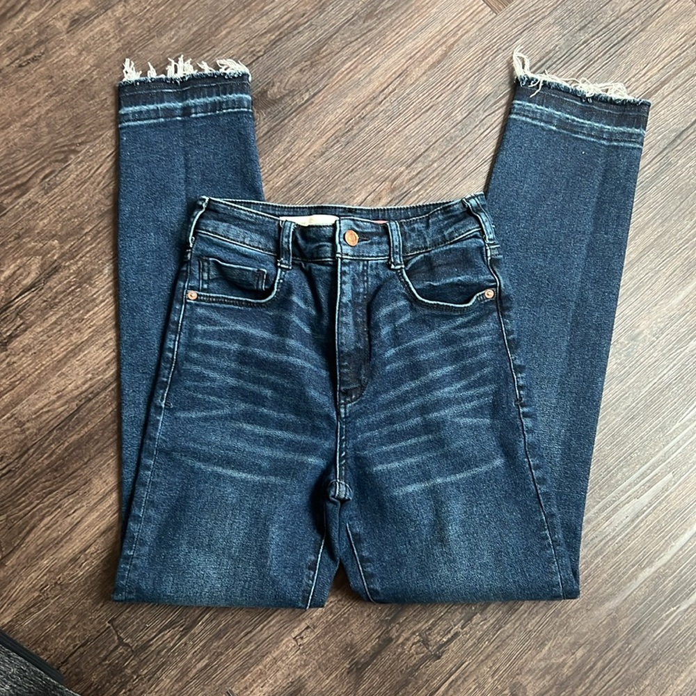 Pilcro High Rise Cigarette Jean size 26 frayed hem